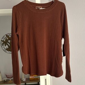 Elegant Brown Ribbed Crew Neck Sweater button detail
